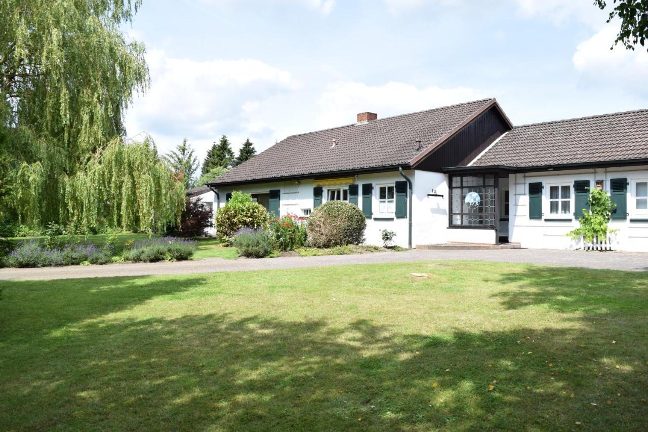 Landhaus Hideaway Mit Aussenpool, Sauna Und Kamin Bosau 外观 照片