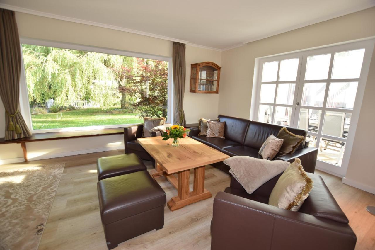 Landhaus Hideaway Mit Aussenpool, Sauna Und Kamin Bosau 外观 照片
